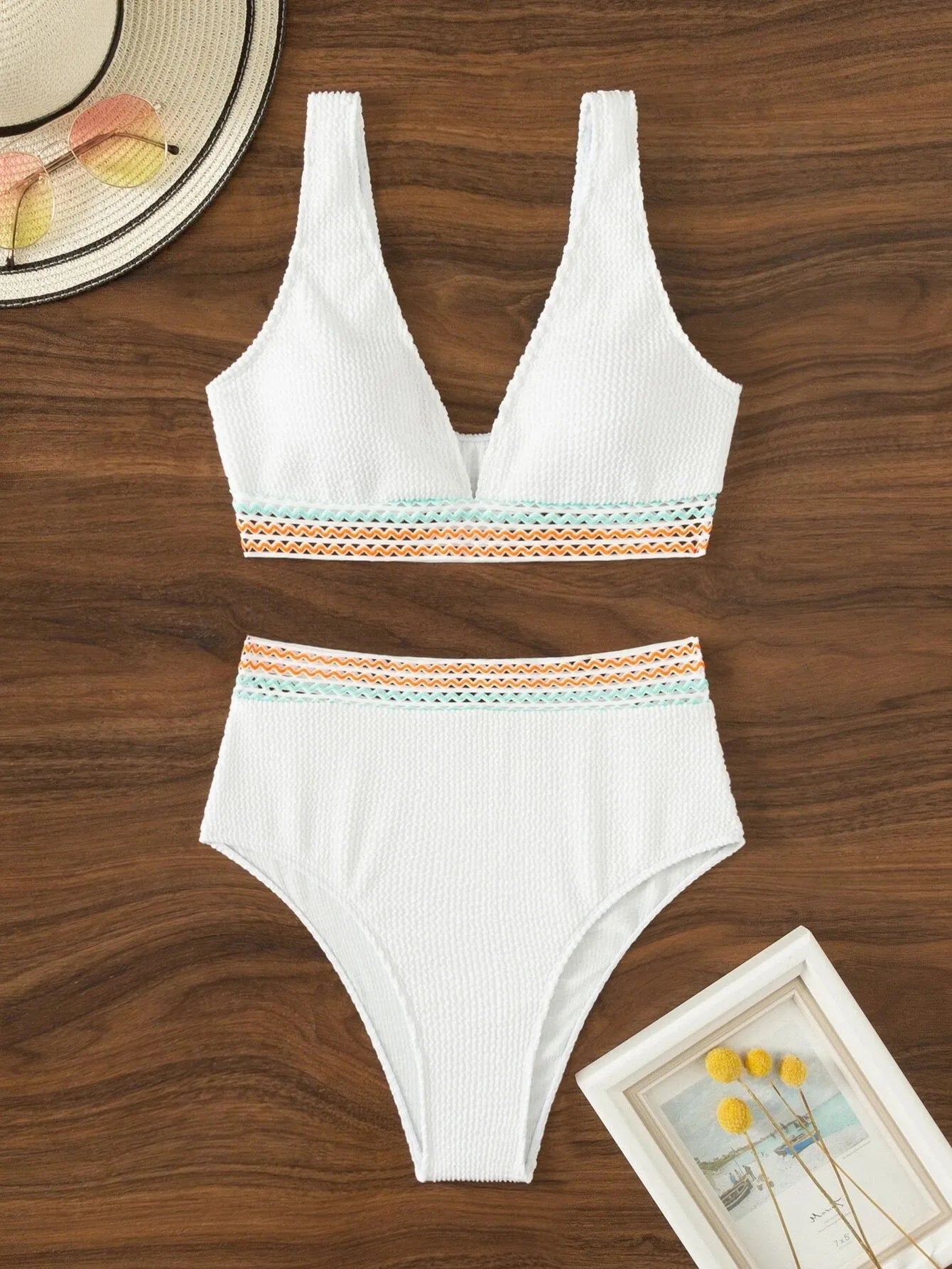 High Waisted Bikini Set – Sporty Two Piece Swimsuit with Cheeky High Cut and Adjustable Straps